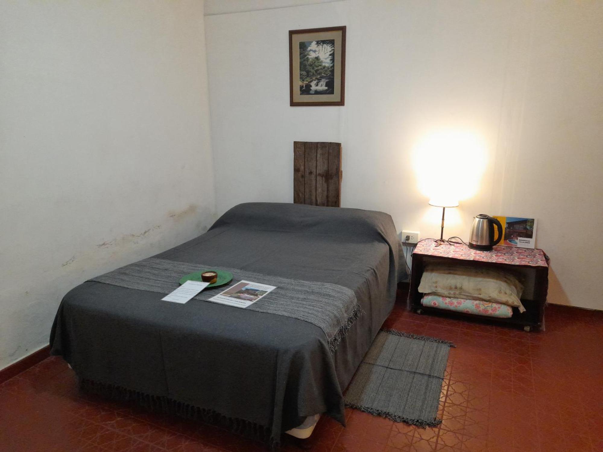 Residencial Villalobos Homestay *